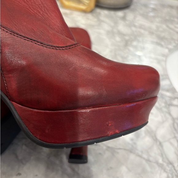 Earthies Burgundy Leather Button Booties | Platform Heels | EUC - Picture 5 of 9